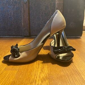 Fioni peep toe heels